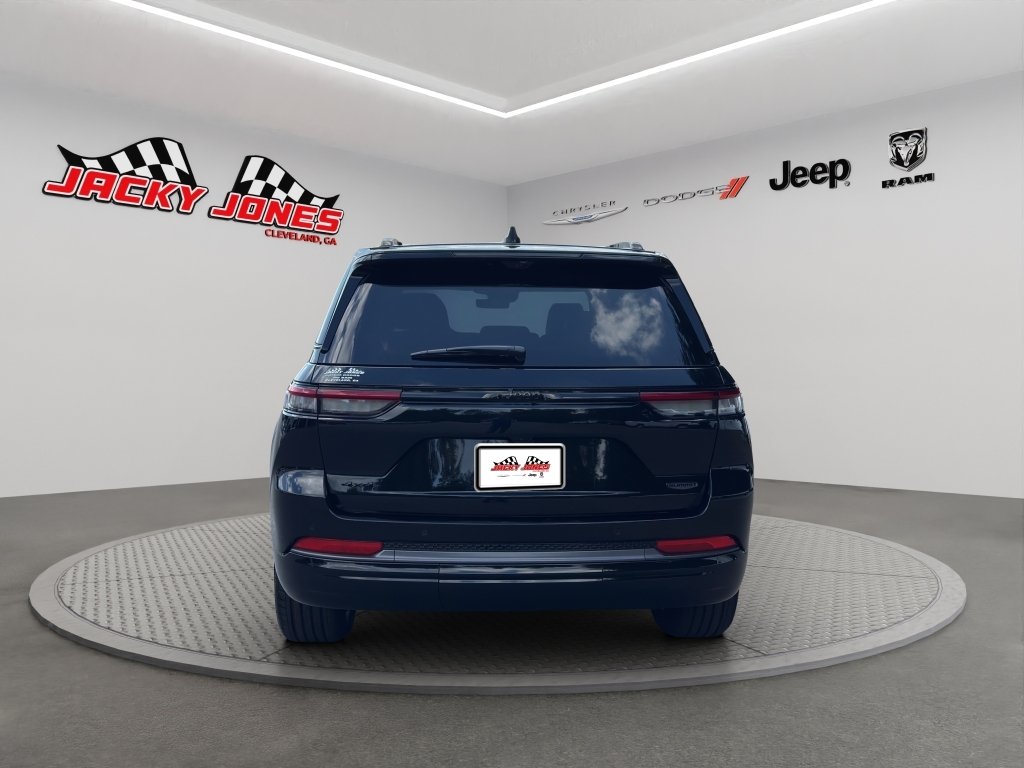 New 2026 Diamond Black Crystal Pearl-Coat Exterior Paint Jeep Summit image 7