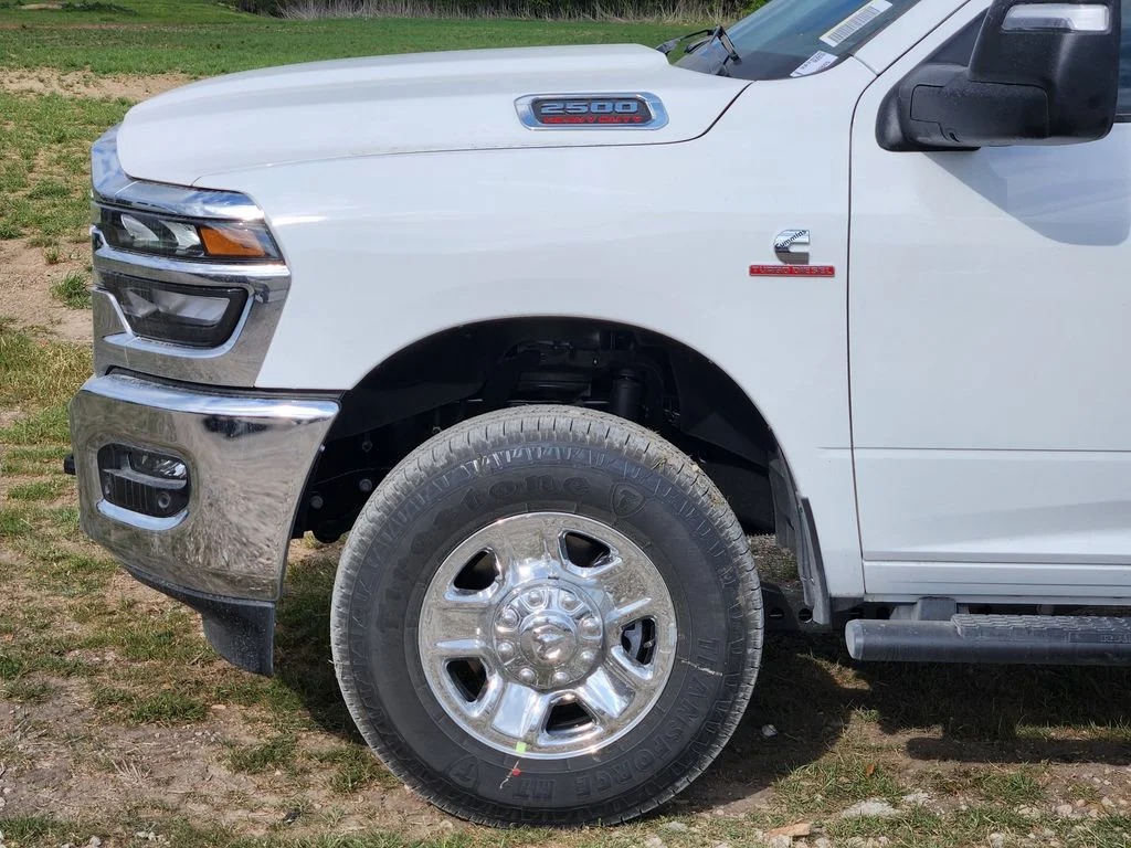 New 2026 Bright White Clear-Coat Exterior Paint RAM Tradesman image 6