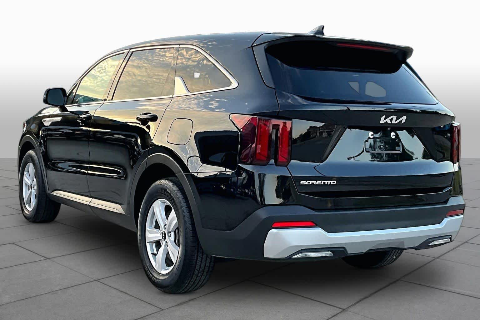 Used 2025 Ebony Black Kia LX image 11