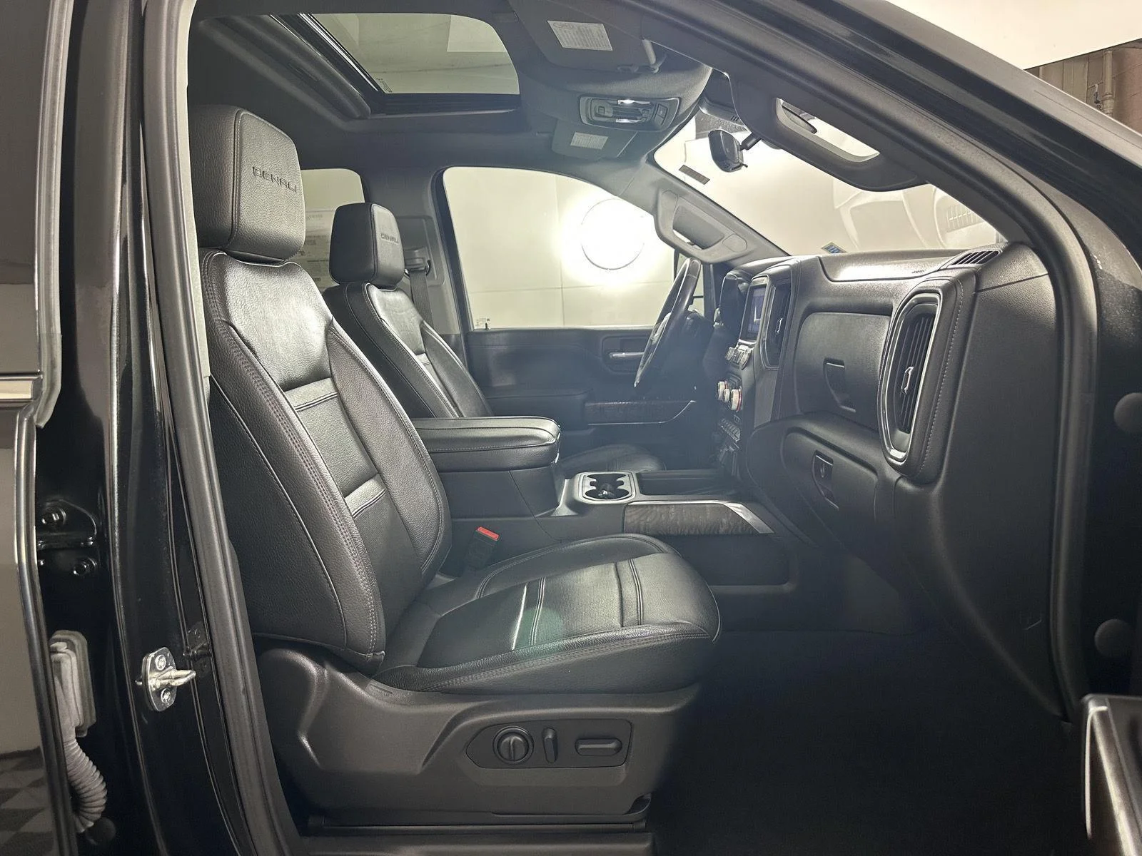 Used 2023 Ebony Twilight Metallic GMC Denali image 30
