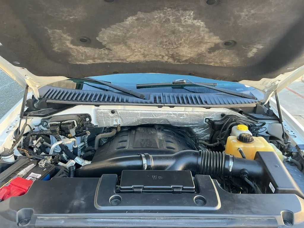 Used 2016 White Ford XL image 23