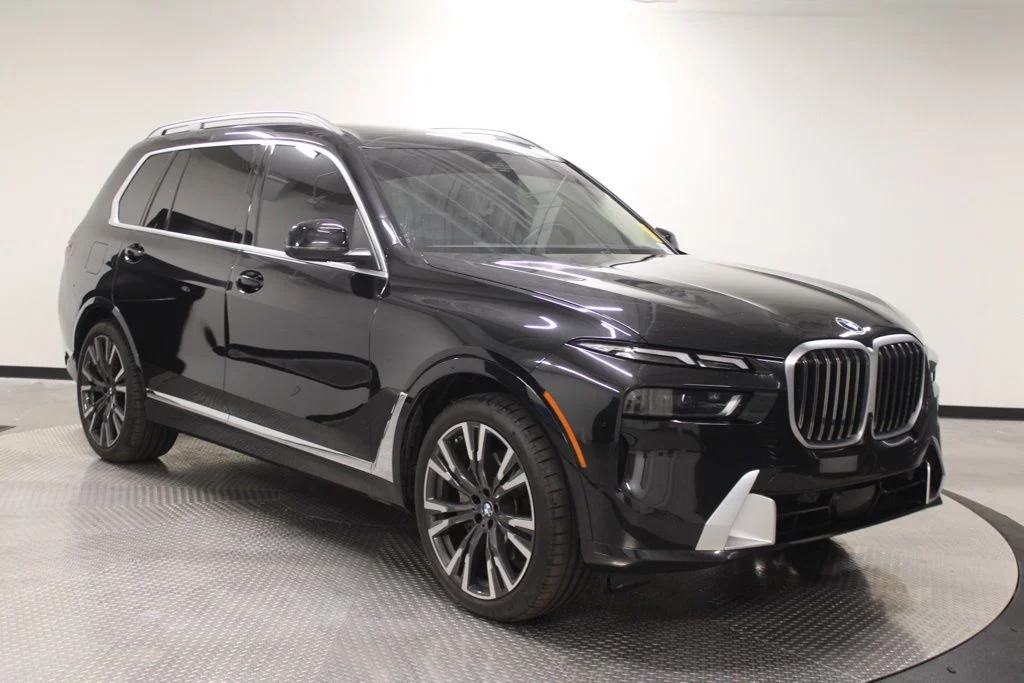 Used 2024 Black BMW xDrive40i image 11