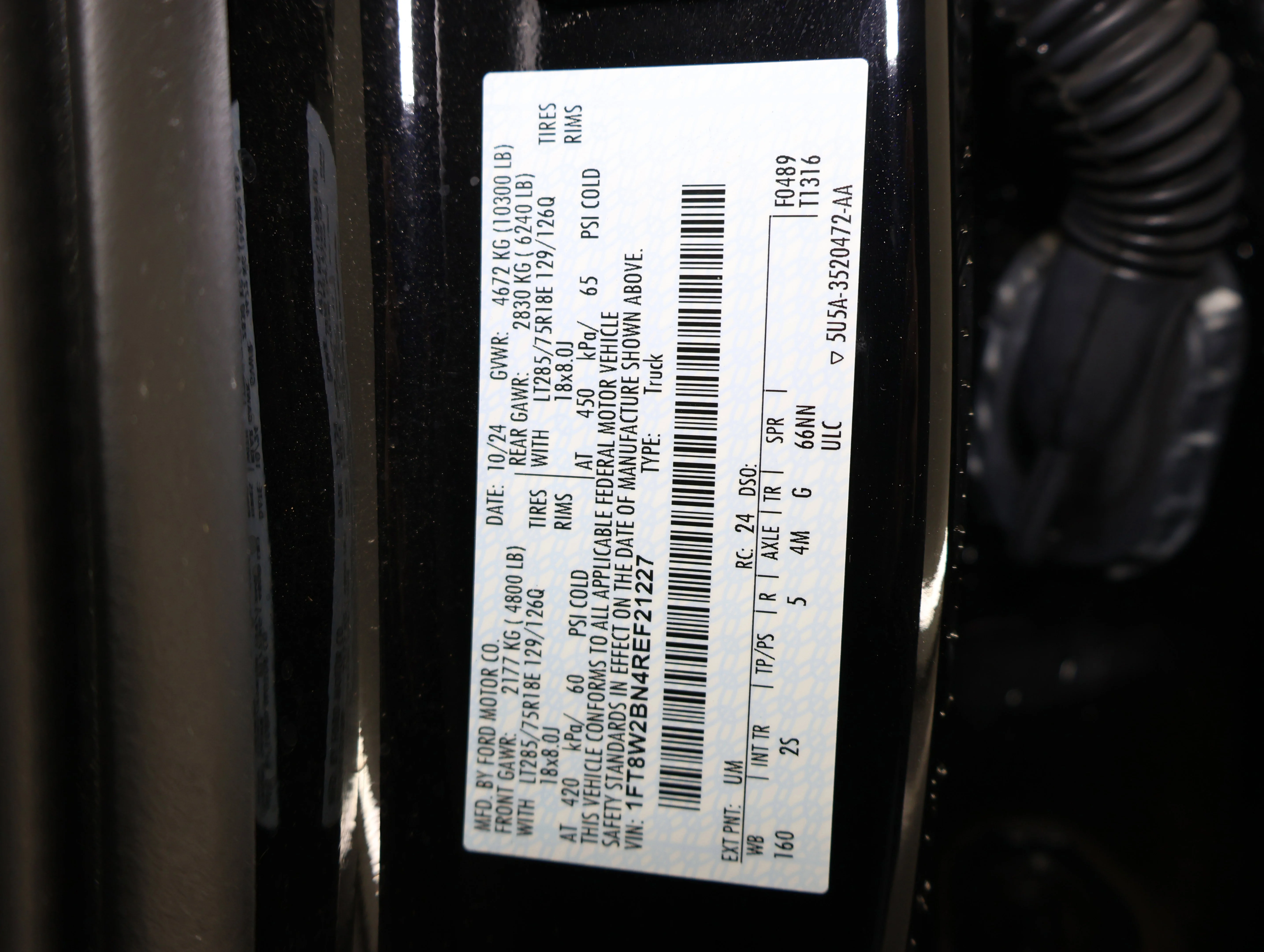 Used 2024 Agate Black Metallic Ford XLT image 61