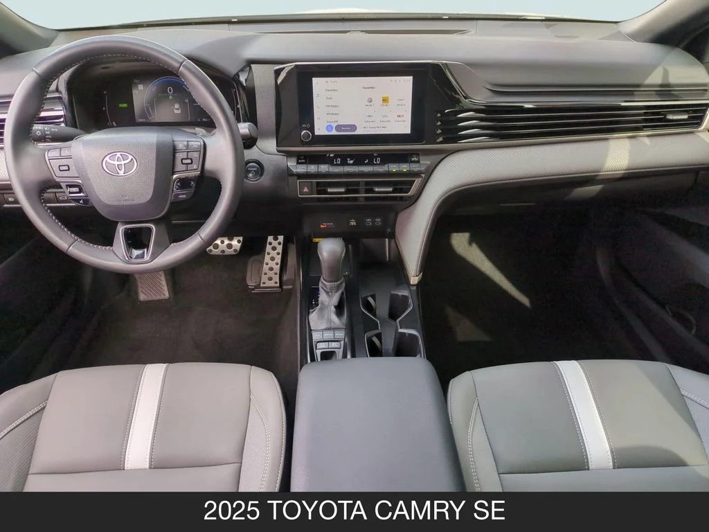 Used 2025  Toyota SE image 13