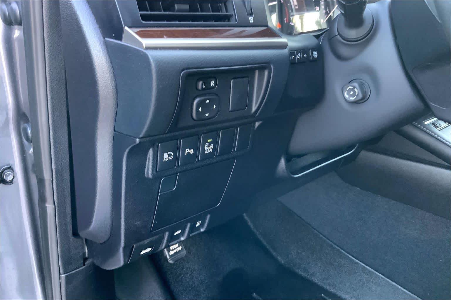 Used 2018 Nebula Gray Pearl Lexus  image 31