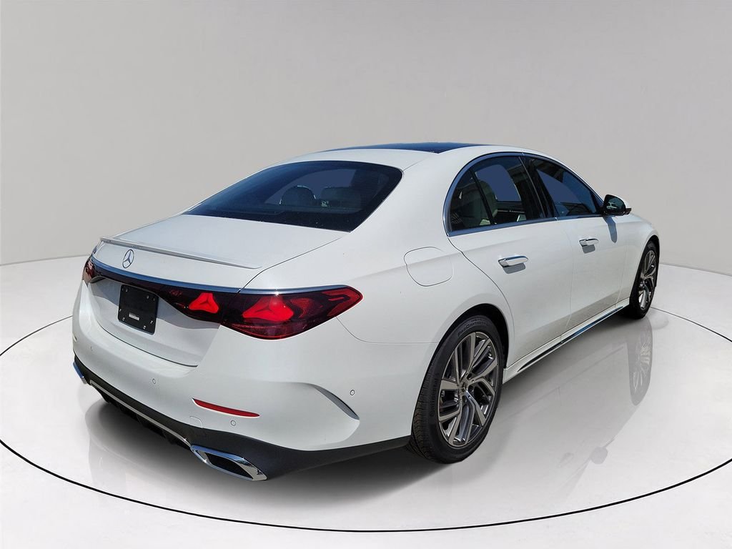 New 2026 MANUFAKTUR Moonlight White Metallic Mercedes-Benz E 350 image 6