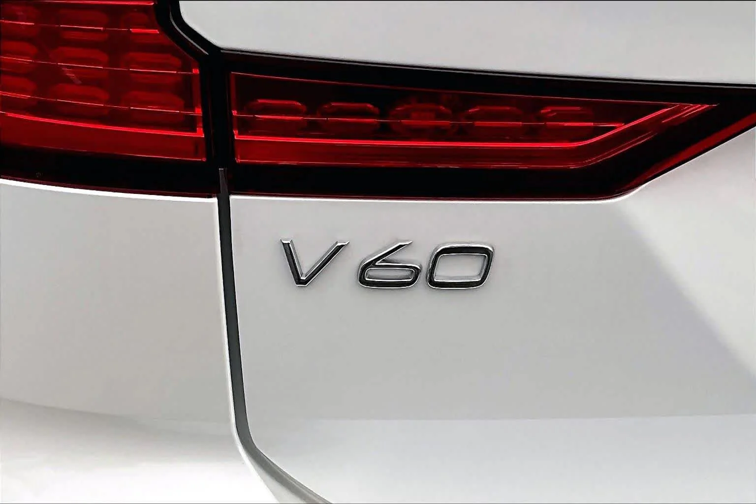 New 2026 Crystal White Volvo Plus image 6