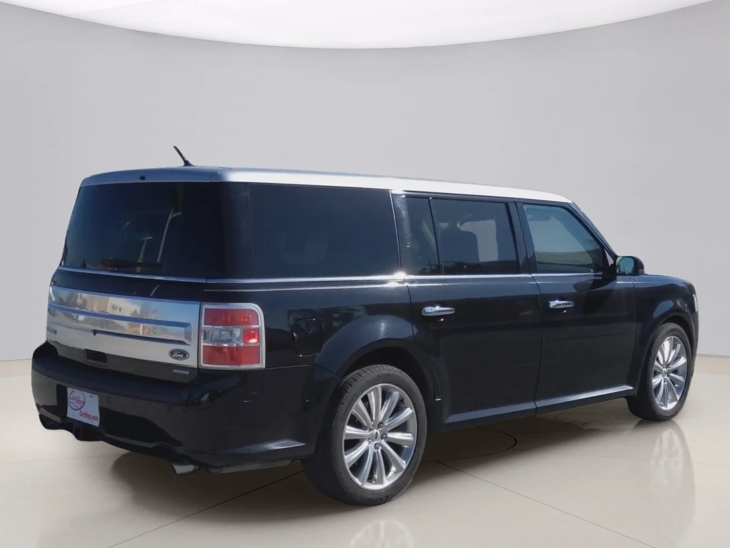 Used 2017 Black Ford LIMITED image 5