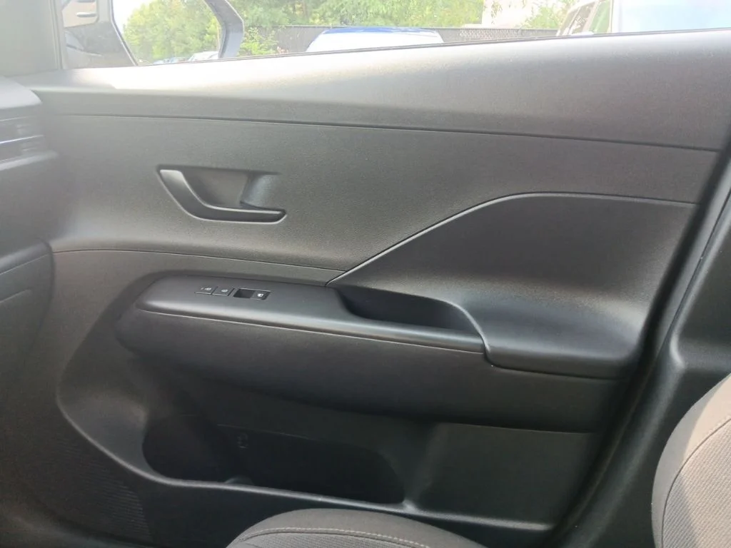 Used 2025 Abyss Black Pearl Hyundai SEL image 25