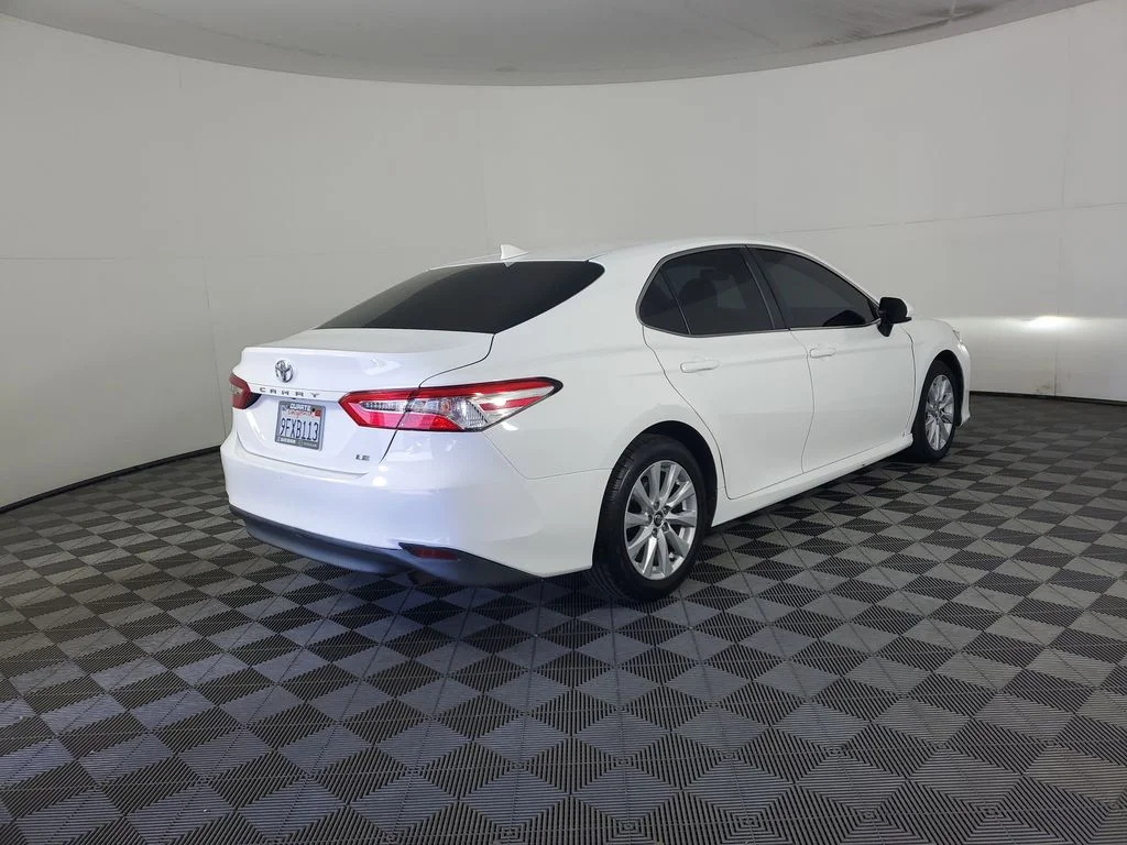 Used 2020 White Toyota LE image 4