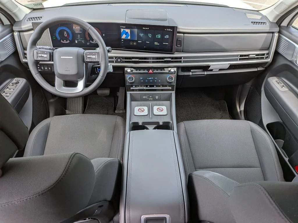 New 2026 White Hyundai SE image 25