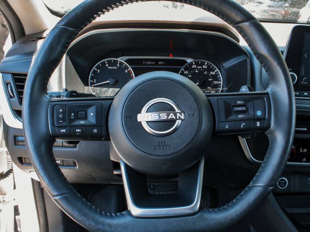 Used 2023 Pearl White Tricoat Nissan SV image 13