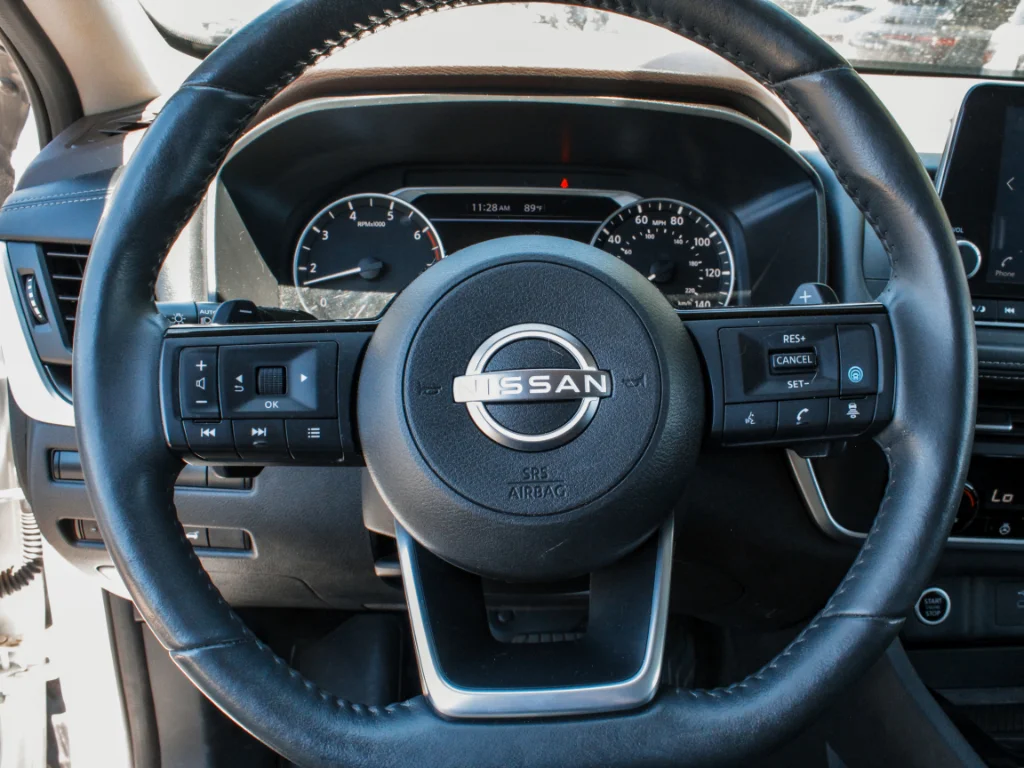 Used 2023 Pearl White Tricoat Nissan SV image 13