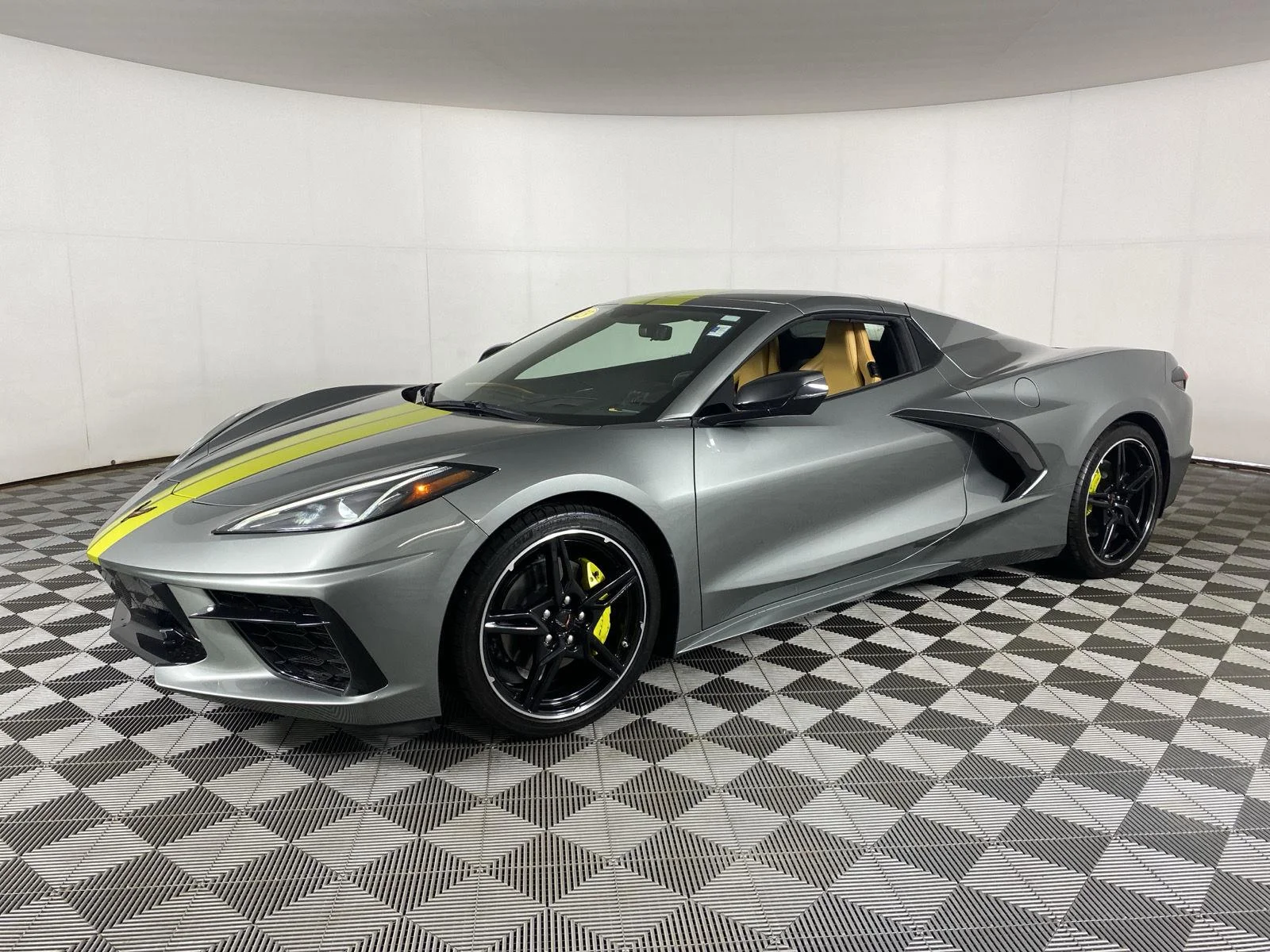 Used 2023 Hypersonic Gray Metallic Chevrolet 2LT image 3