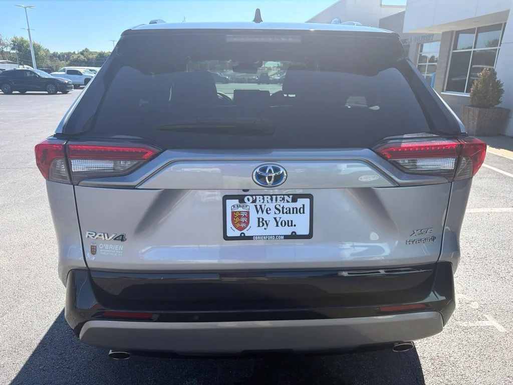 Used 2022 Silver Sky Metallic Toyota XSE image 4