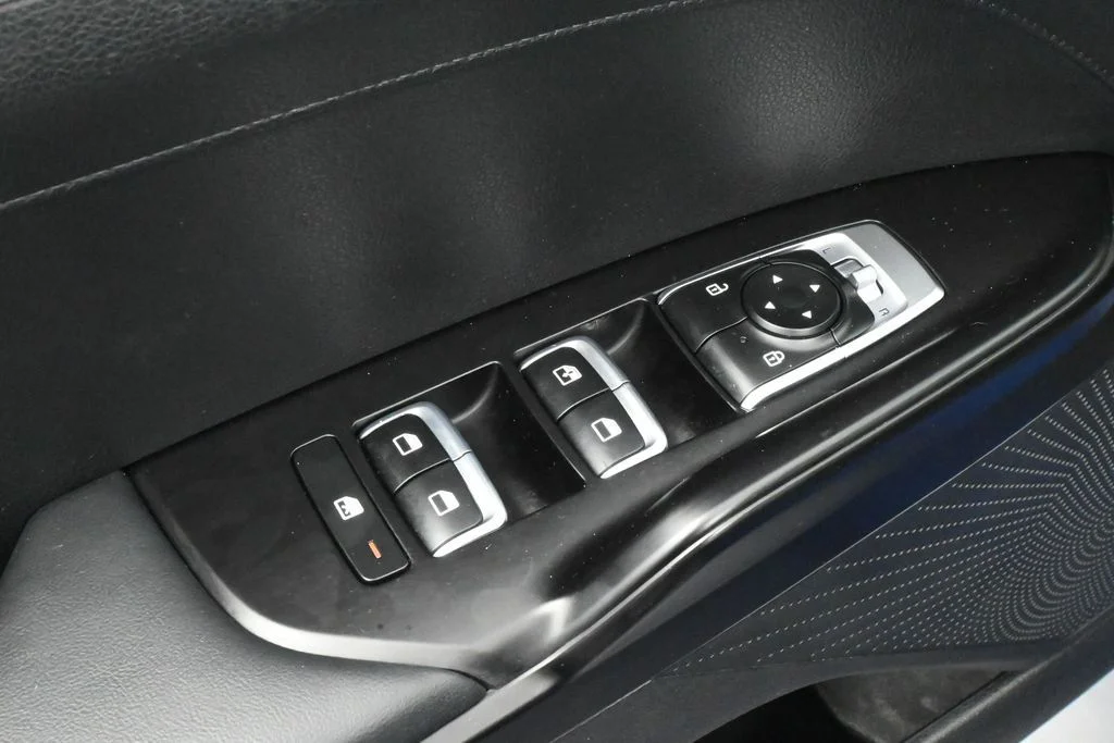 Used 2024 Sapphire Blue Kia GT-Line image 14