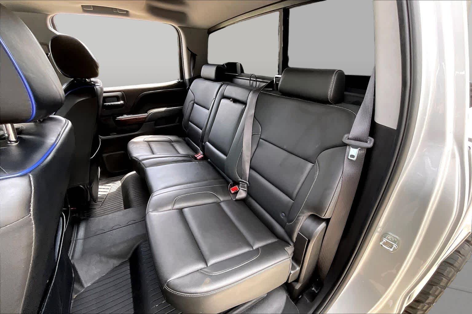 Used 2018 Quicksilver Metallic GMC SLT image 20