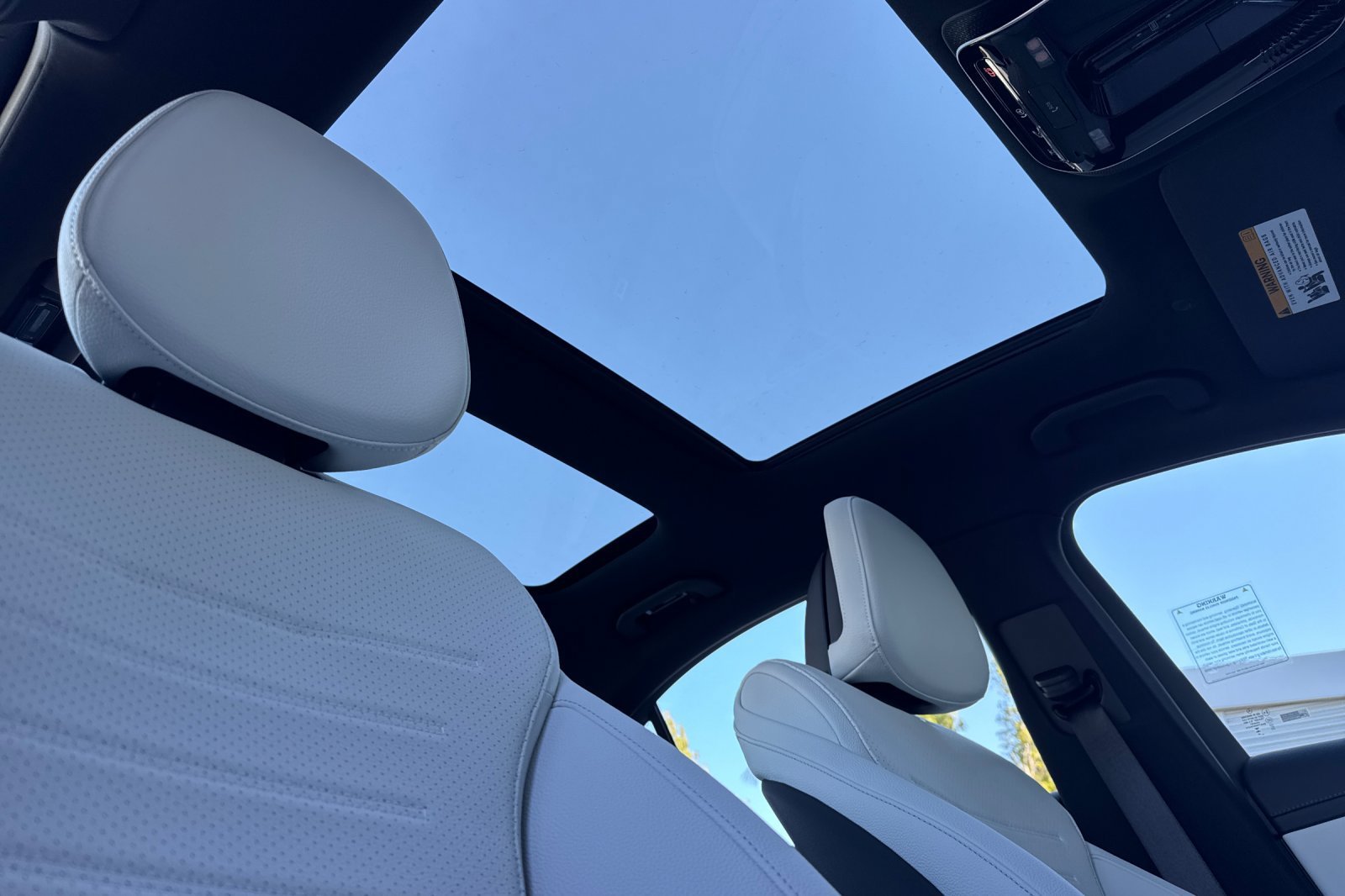 New 2026 MANUFAKTUR Alpine Grey Mercedes-Benz C 300 image 35