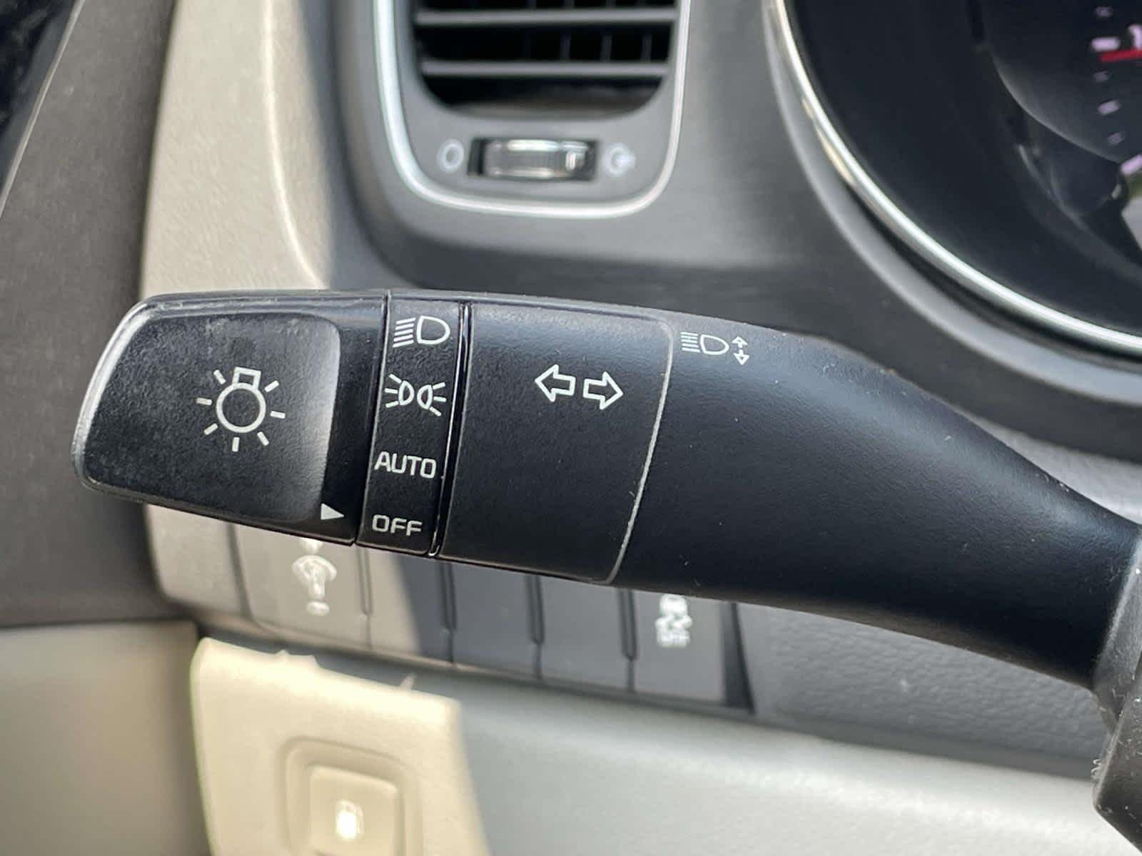 Used 2017 Bright Silver Kia LX image 42