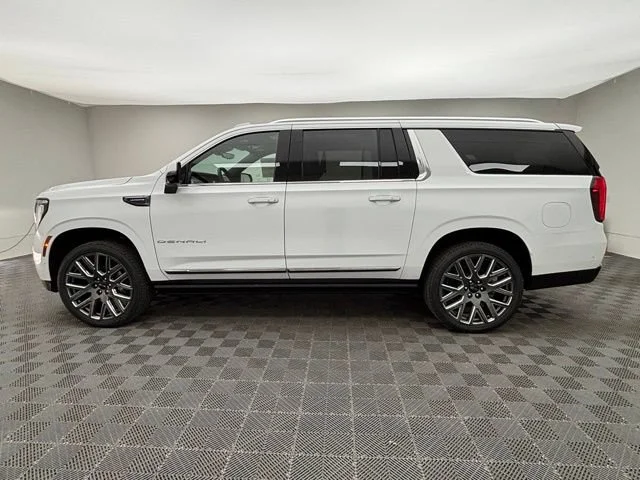 2026 GMC Yukon XL Denali Ultimate - Photo 17