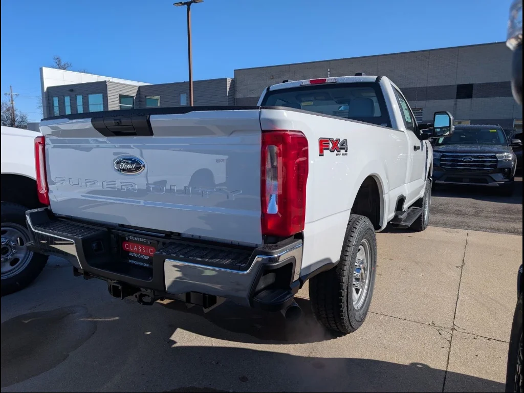 New 2026 Oxford White Ford XL image 3