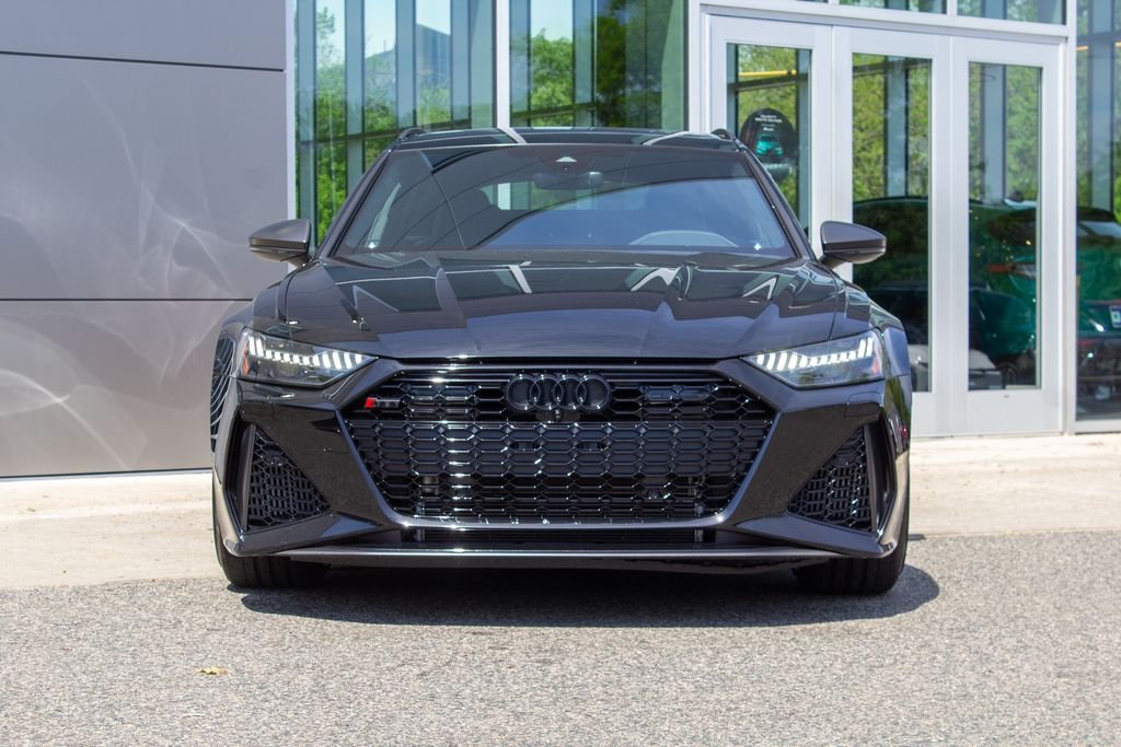 Used 2024 Mythos Black Metallic Audi 4.0T image 2