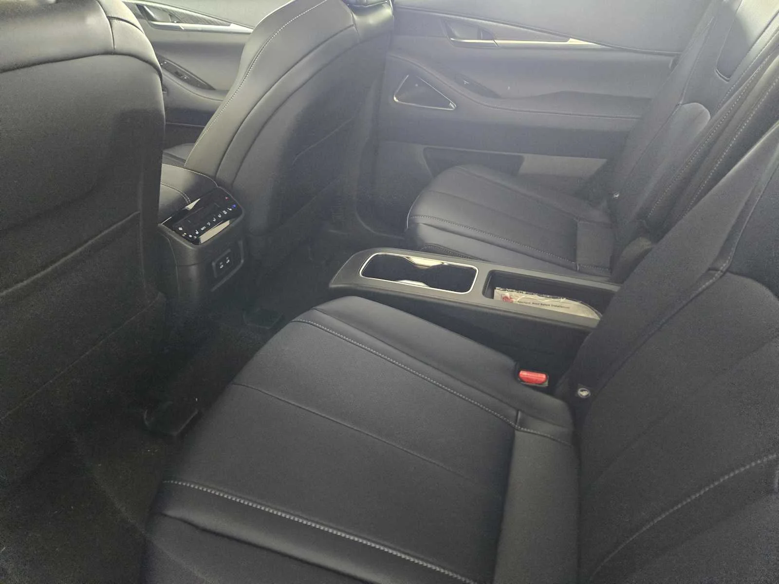 New 2026 2T RAD WHT INFINITI Sport AWD image 20