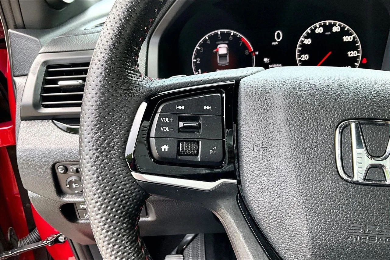 Used 2025  Honda Black Edition image 29