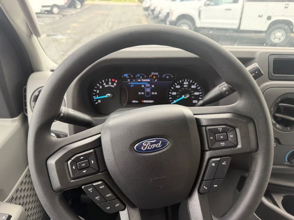 New 2027 Oxford White Ford E-450 DRW image 21