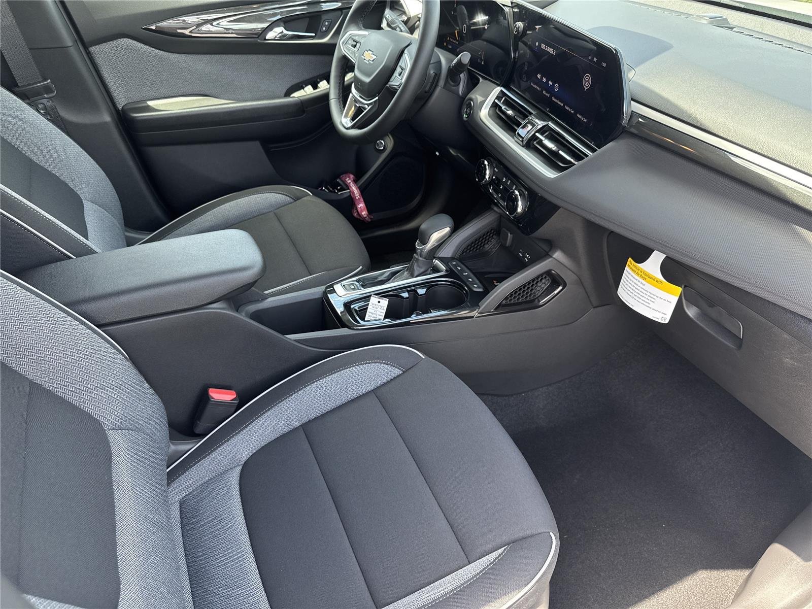 New 2026 Summit White Chevrolet LT image 33