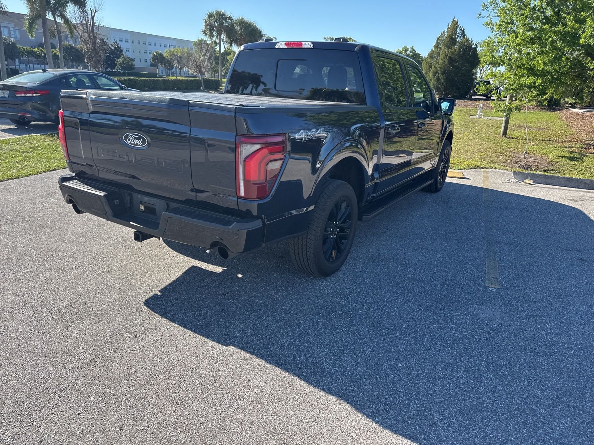 View vehicle photo 5