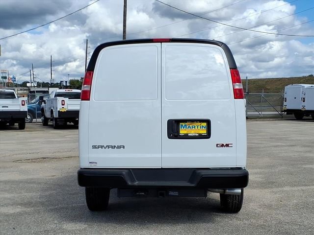 New 2025 Summit White GMC Work Van image 8