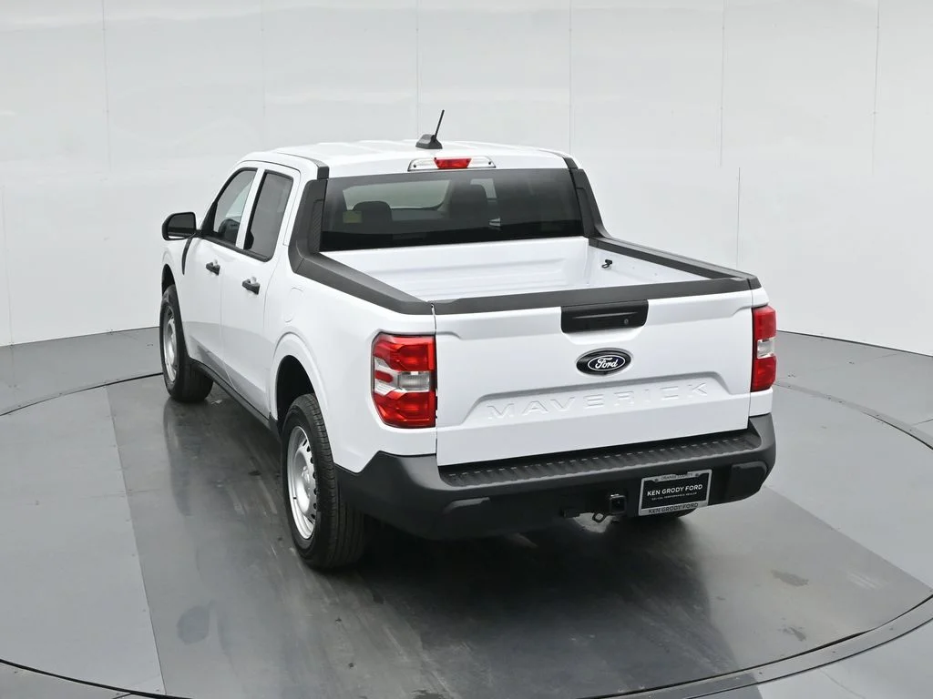 New 2026 Oxford White Ford XL image 38