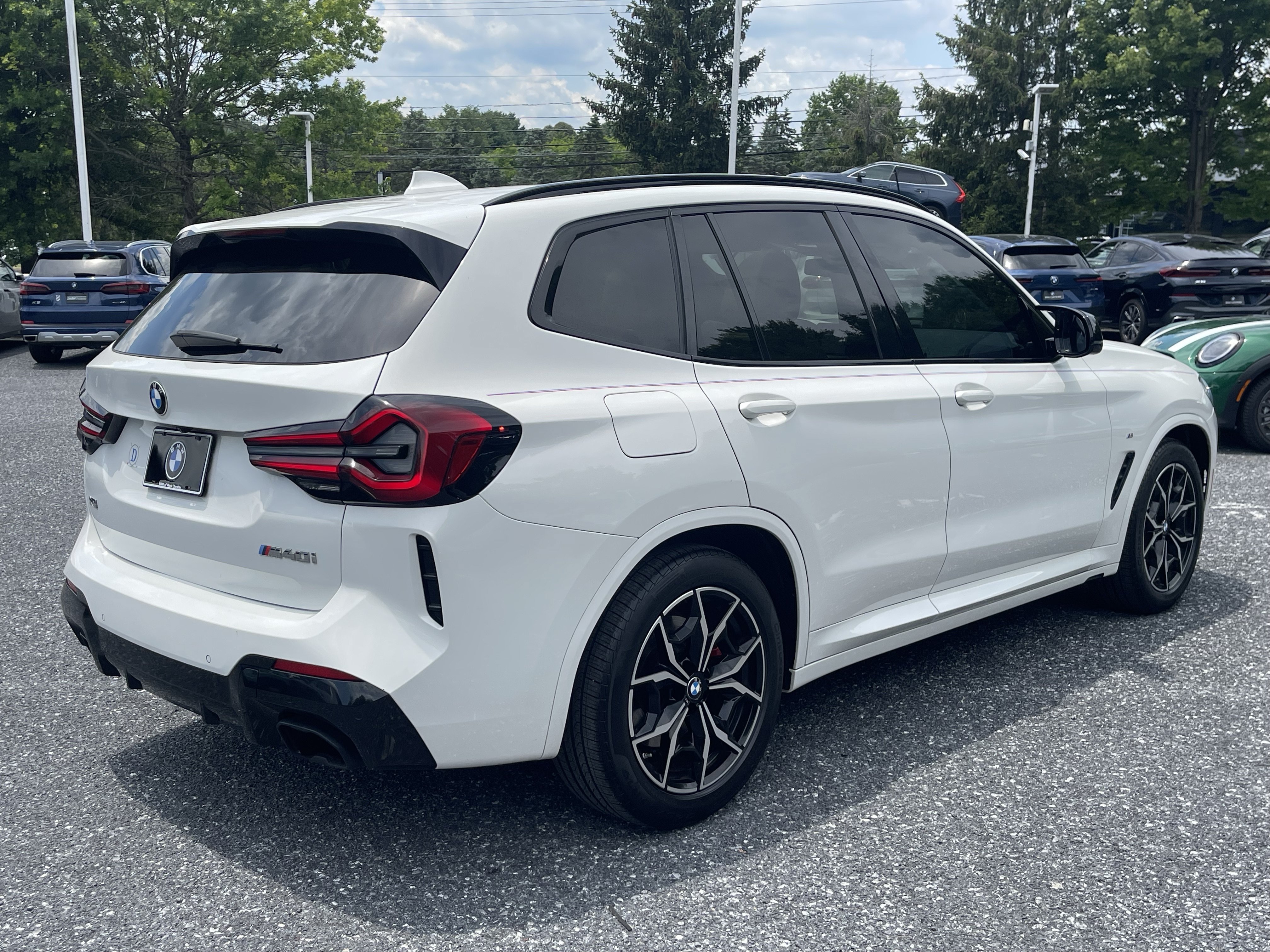 Used 2022 Alpine White BMW M40i image 7