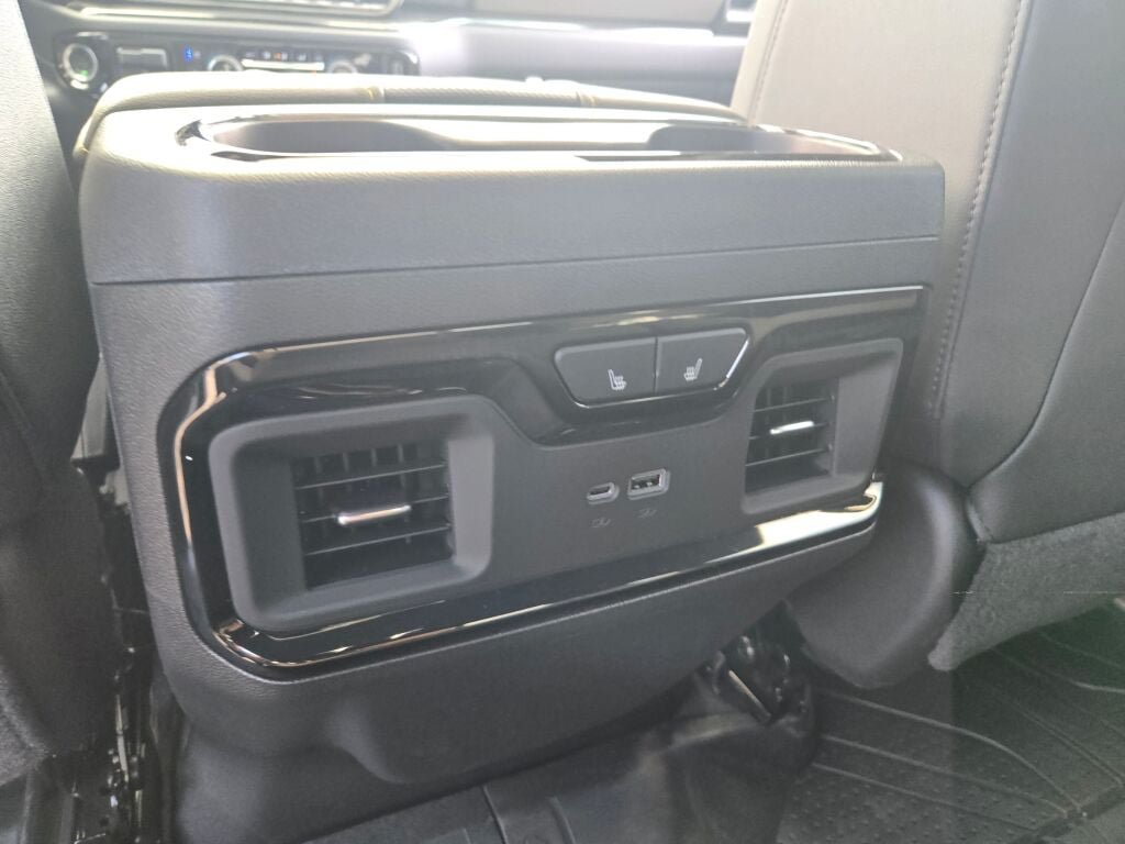 2026 Chevrolet Silverado 1500 ZR2 - Photo 18