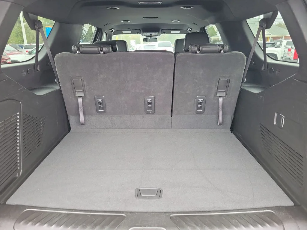 Used 2023 Gray Chevrolet LT image 11