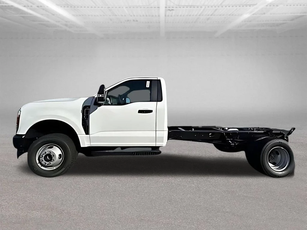 New 2026 White Ford XL image 6