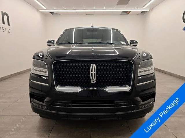 Used 2020 Black Lincoln Reserve image 8