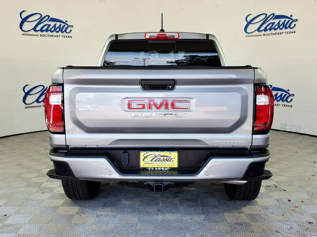 Used 2025 Sterling Metallic GMC Denali image 4