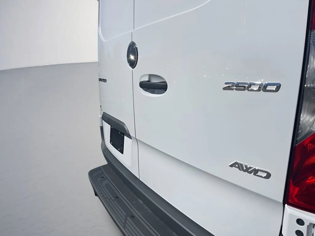 Used 2025 White Mercedes-Benz  image 28