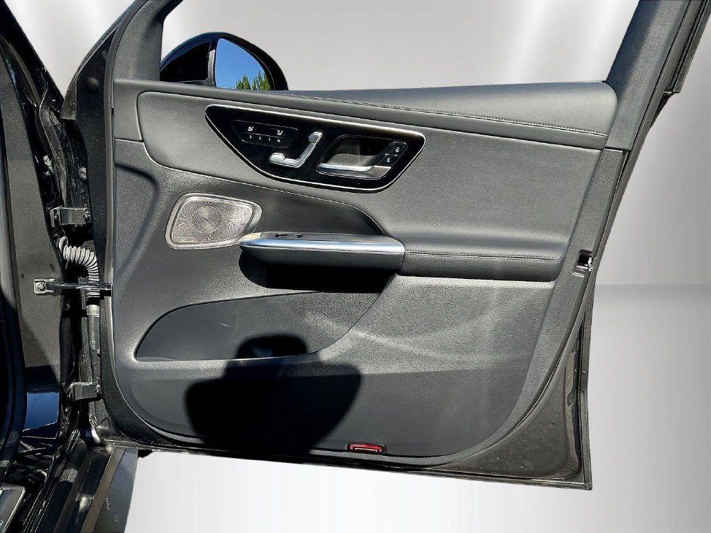 Used 2026 Graphite Mercedes-Benz GLC 300 image 29
