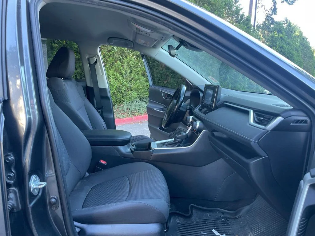 Used 2020 Magnetic Gray Metallic Toyota LE image 20
