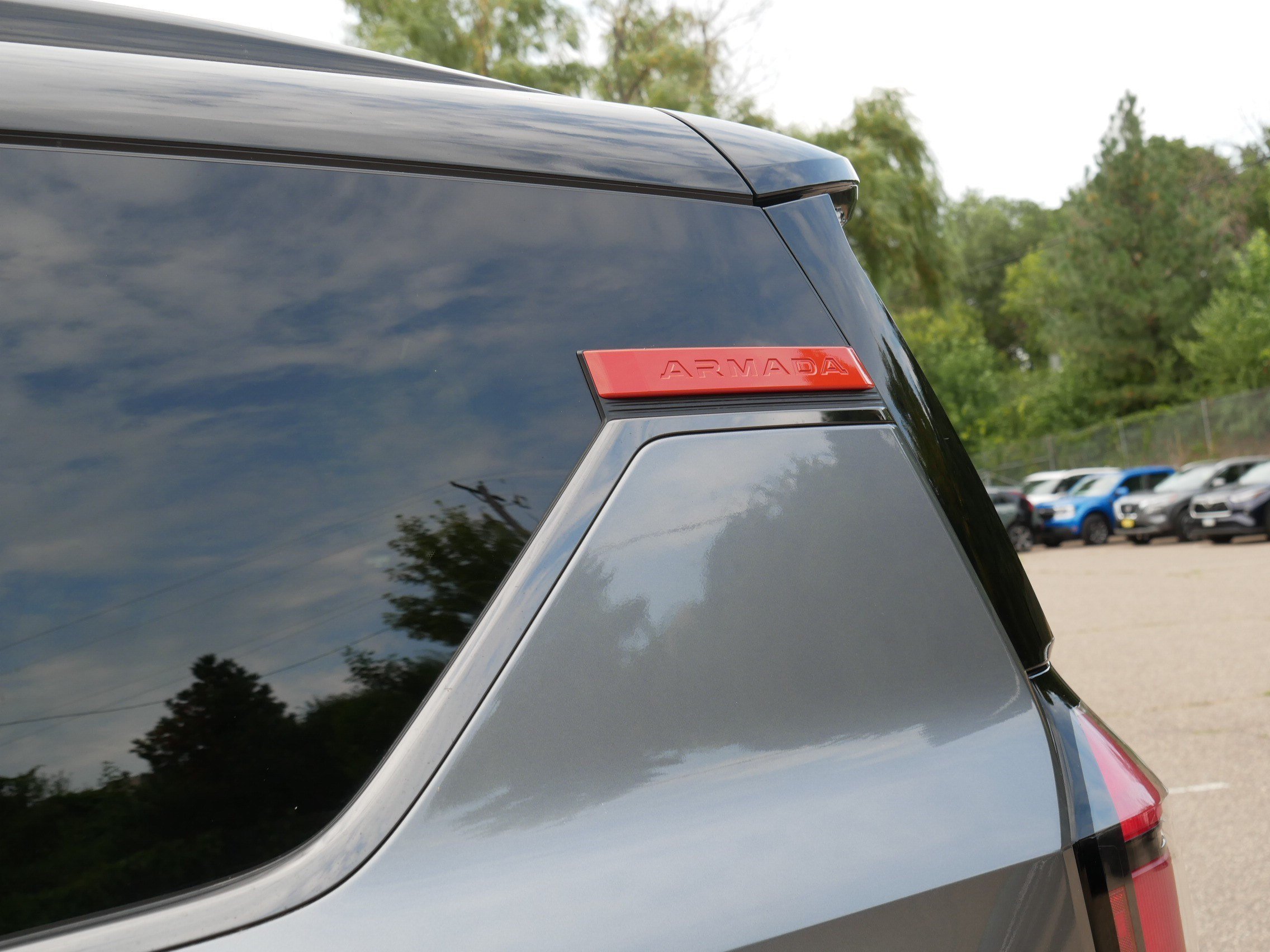 Used 2025 Gun Metallic/Super Black Nissan PRO-4X image 39