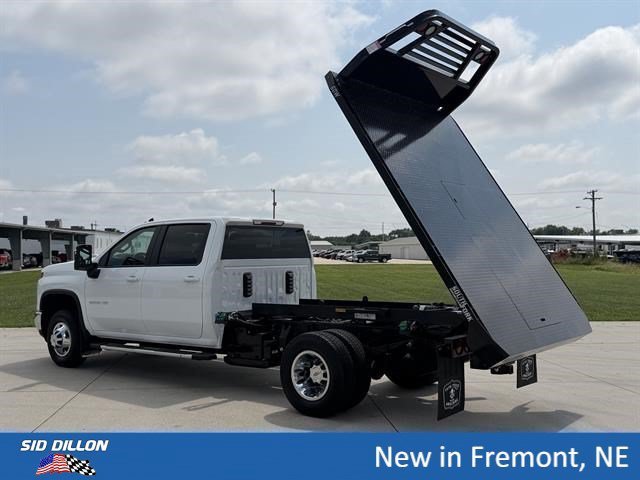 New 2026 Summit White Chevrolet LT image 10