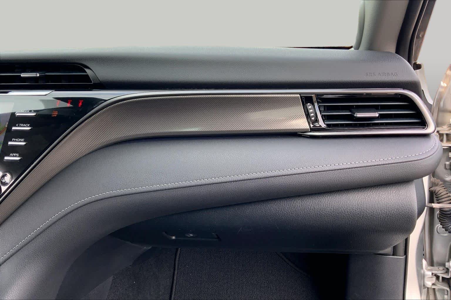 Used 2019 Celestial Silver/Midnight Black Metallic Toyota XSE image 18