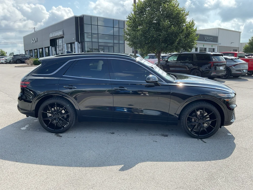 Used 2023 Vik Black Genesis 3.5T Sport image 11