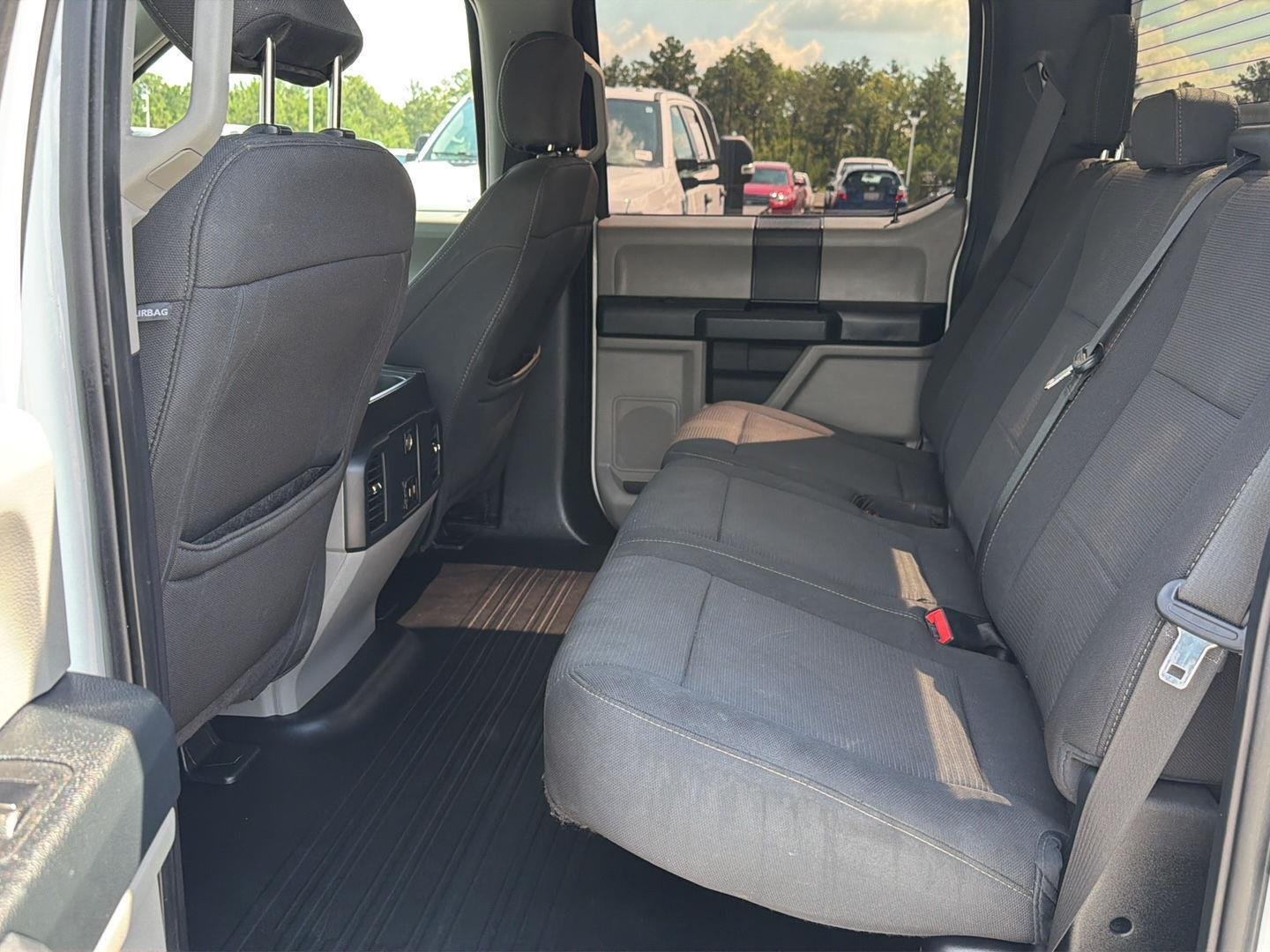 Used 2018 Oxford White Ford XL image 11
