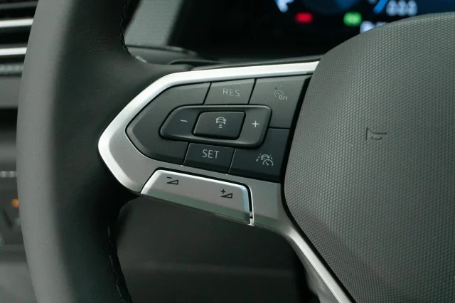 2026 Volkswagen Atlas Cross Sport SEL R-LINE - Photo 23