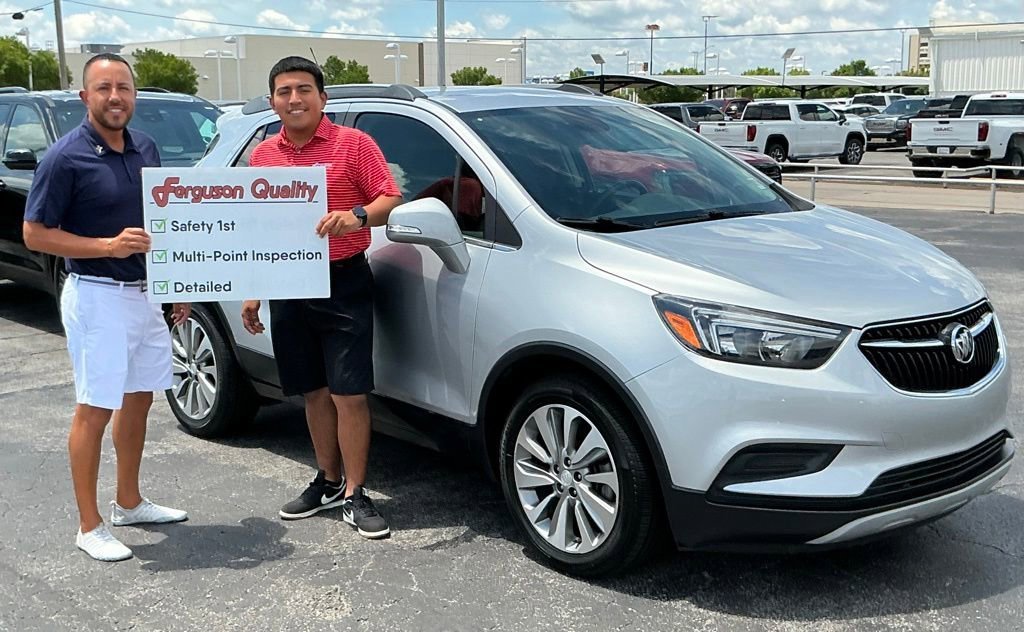 2018 Buick Encore Preferred's photo