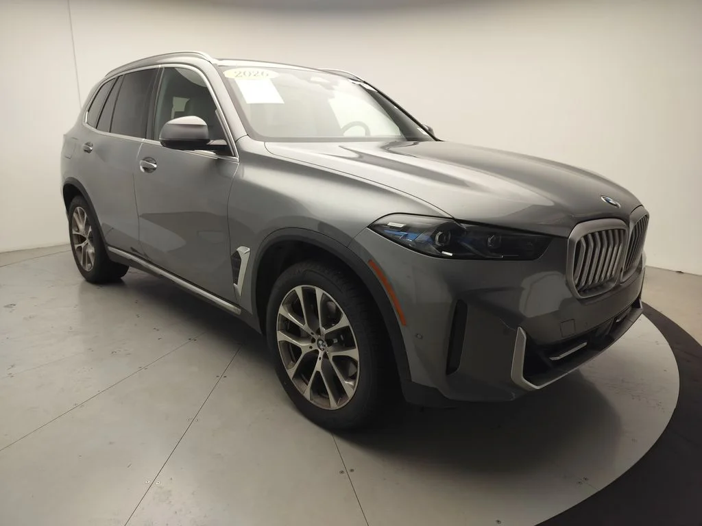 Certified Used 2026 Skyscraper Grey Metallic BMW xDrive40i image 2